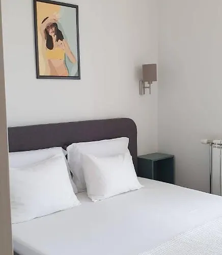 Blues Private Parking * 诺威萨