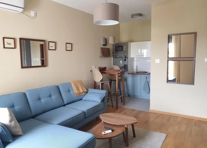 Blues Private Parking * 诺威萨